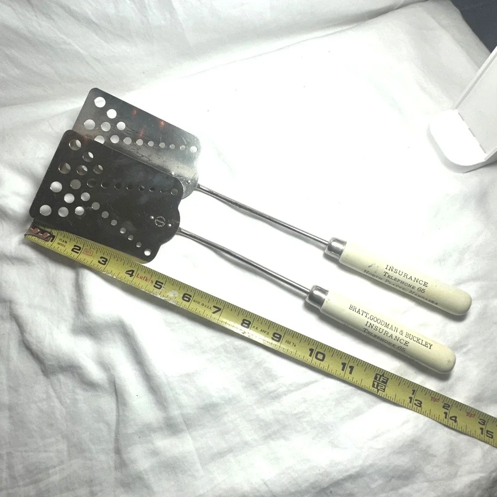 Vaughan Spatula Set Silver Good Vintage Perforated Arrow Wood Handle Advertising